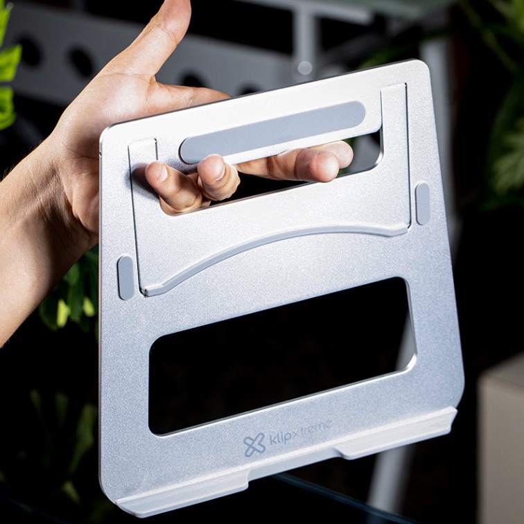 Abanico para Laptop Klip Xtreme Podium - Soporte para portátil, hasta 15.6", material aluminio, color plateado.