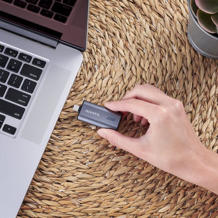 Memoria Flash Adata SC750, Capacidad 500GB, USB-C 3.2, Lectura 1050 MB/s, Escritura 1000 MB/s, Color: Negro. SC750-500G-CCBK