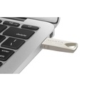 Memoria Flash ADATA AUV210 - Capacidad de 32GB, USB 2.0, color metal. AUV210-32G-RGD