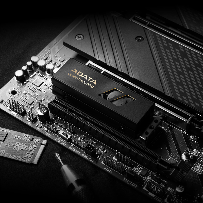 Unidad de Estado Solido(SSD) A-Data Legend 970 - Capacidad de 4TB, 3D NAND, 14000MB/s de lectura, 11000MB/s de escritura, PCIe Gen5x4, M.2 2280. SLEG-970P-4TCI